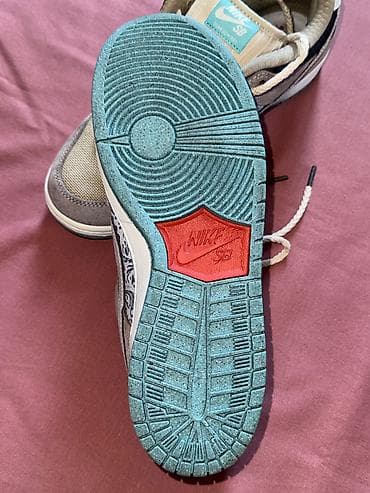 krosofka: Nike (SB Dunk Low Pro) (Kişi) Original yeni, Amerikadan alınıb. Ölçü — 6