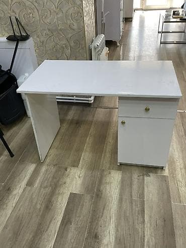 Düz masa, Stulsuz, Polkalı, Siyirməli, MDF