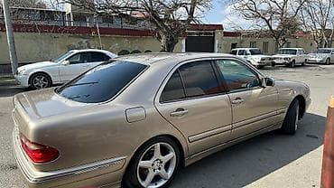 elektrik maşınlar: Mercedes-Benz E‑Class W210 sedan - Ban növü: sedan, 4 qapı - Rəng — 2