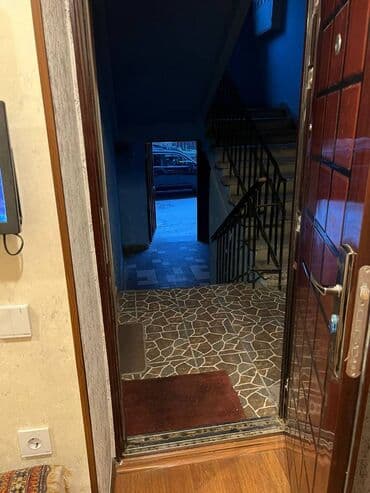 kesle kiraye: Nərimanov metrosuna yaxin Təfəkkur universitetinə yaxin 5 mertebeli — 5