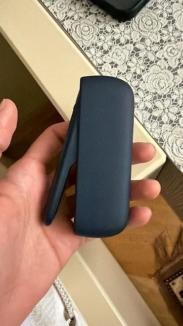 aroma qelyan: IQOS ILUMA cihazı – tünd mavi rəng - Komplekt: yawl-vahid (holder) və — 2