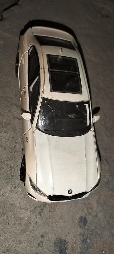 Məhsul: BMW M seriyasına bənzər sedan oyuncağı (model maşın)