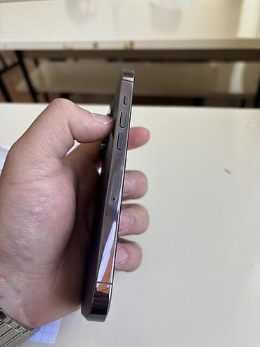 iphone 17 sade: IPhone 14 Pro, Deep Purple — 6