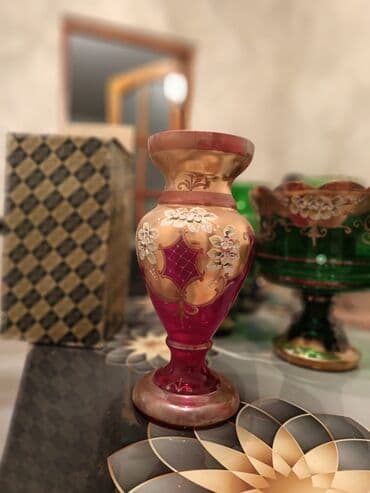 gül toxumları: Bir vaza, Bogem şüşəsi — 1