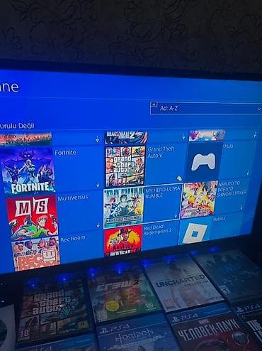 ps5 diskleri: Salam, Playstation 4 Slim satılır. Heç bir problemi yoxdur,cızıqı — 6