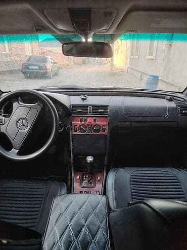 motor 2.2 mercedes: Mercedes-Benz 220: 2.2 l | 1999 il Sedan — 2