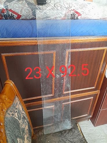 Qapı şüşələri: Düz kənarlı şüşə panellər. SSSR mebeldən çıxma. Ölçülər: • 36.3 x — 3