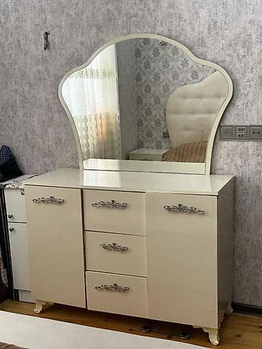 bronza fiqur: İkinəfərlik çarpayı — 5