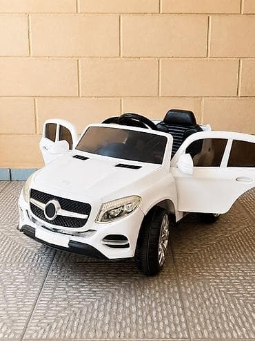 Uşaq üçün elektrikli minik maşını – ağ rəng Xüsusiyyətlər: - SUV — 2
