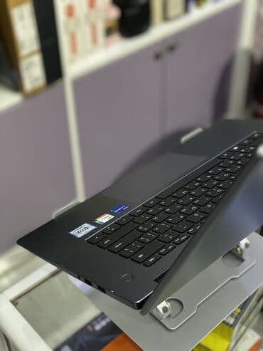 TV və video: Intel Core i7, 16 GB, 15.6 " — 6