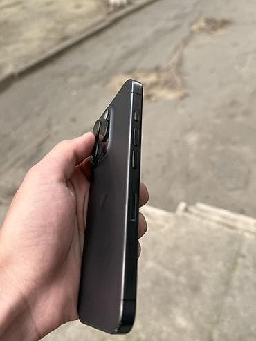 iphone adapter: IPhone 15 Pro, 128 GB, Natural Titanium, Face ID — 5