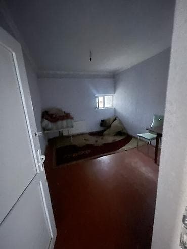 insaatcilarda 1 otaqli evler: İcarəyə verilir: sadə, ayrı girişli 2 otaqlı yaşayış sahəsi — 8