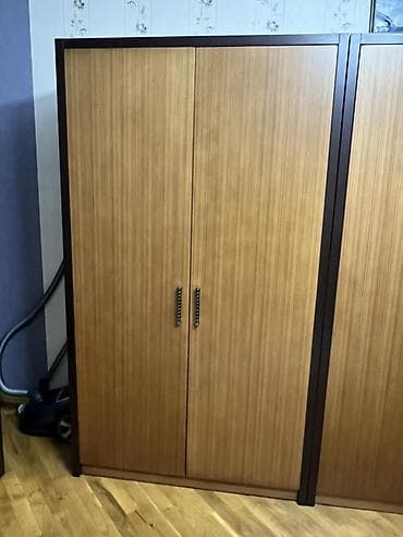 3 eded xoncali taxda qapi lazimdir: 4 qapılı, Qəhvəyi, Taxta, Açılan, Düz dolab — 1