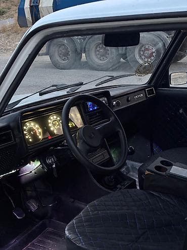 VAZ (LADA) 2107: 1.6 l | 2005 il 250000 km Sedan — 7