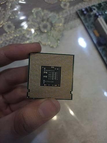 2 el pc: Prosessor Intel Core 2 Duo E7300, 2-3 GHz, 2 nüvə — 4