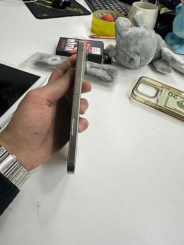 iphone 11 pro qiymət: IPhone 16 Pro, 128 GB, Desert Titanium — 3