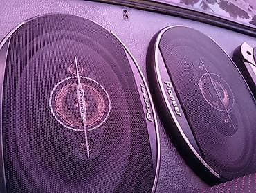 jbl kalonka masin: Pioneer avtomobil audio sistemi komplekti Məhsul tərkibi: - Pioneer — 5