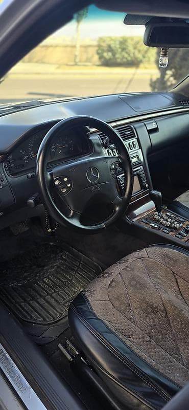 qara disk: Mercedes-Benz E-Class: 3.2 l | 2000 il Sedan — 6