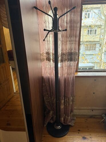 Döşəmə tipi asılqan - Material: metal gövdə, möhkəm dairəvi əsas - lalafo.az -da Döşəmə tipi asılqan - Material: metal gövdə, möhkəm dairəvi əsas -