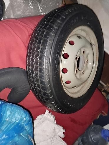 - Məhsul: Ehtiyat təkər komplekti (disk + şin) - Növ: Polad disk, çox