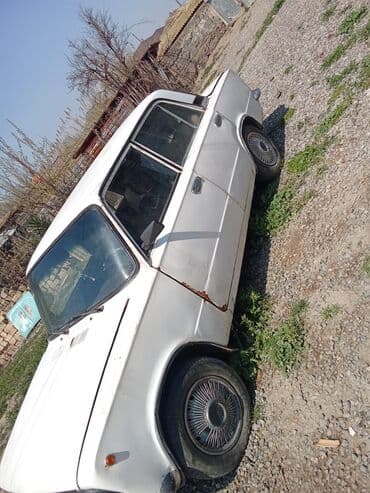 продажа бу авто в азербайджане: VAZ 2101, ağ rəng, 4 qapı sedan. Xarici görünüş: - Klassik “Jiquli” — 2