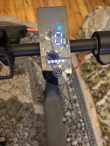 velo rul: Elektrikli skuter - Rəqəmsal LED displey: sürət (km/saat), rejim — 1