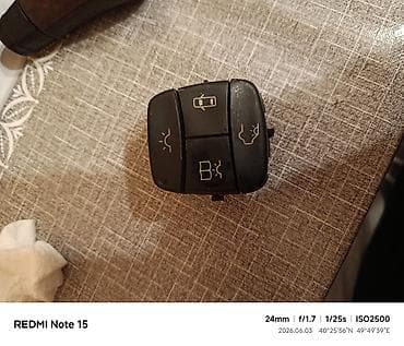 mercedes c250 kompressor: Avtomobil ehtiyat hissələri dəsti Satılır: - Ön panel üçün mərkəzi — 9