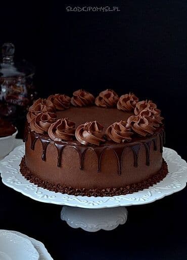 Ləpələr: Möhtəşəm dizaynlı ad günü tortları - Müxtəlif temalı dekor: “Happy — 3