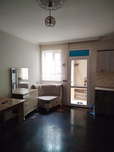 sekide ev alqi satqisi: 2 otaqlı, 49 kv. m, Orta təmir — 6