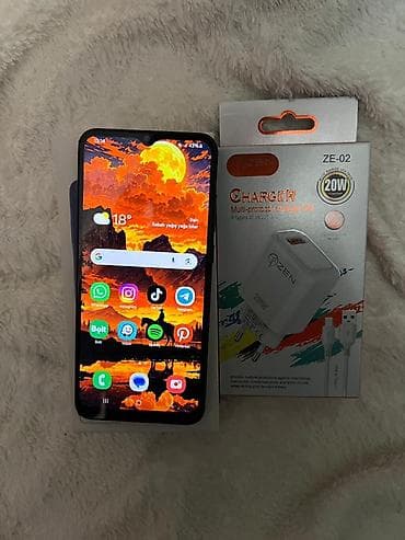 Samsung Galaxy A04e, 64 GB, rəng - Qara, İki sim kartlı lalafo.az -da Samsung Galaxy A04e, 64 GB, rəng - Qara, İki sim kartlı