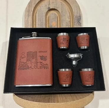 ad gunu hediyesi: Hədiyyə dəstləri və suvenirlər 1) Paslanmayan poladdan cib kolbası — 2