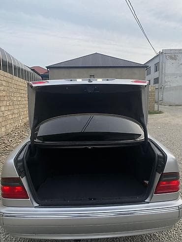 mercedes e 2: Mercedes-Benz 320: 3.2 l | 2001 il Sedan — 4