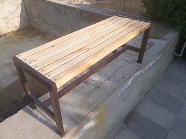 скамейка для прихожей: Metall karkaslı skamya - Dizayn: Düz xəttli, arxalıqsız, 4 taxtalı — 24