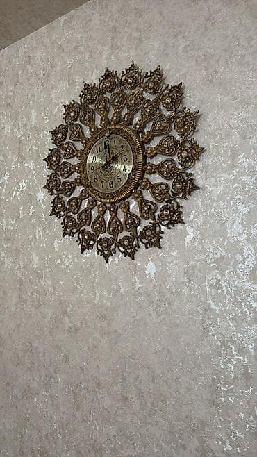Divar saatları — 1