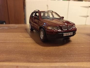 stacktrack oyuncaq dəsti: BMW X5 1/24 ölçüdə. Maisto firması. Yenidir. qabaq qapılar, kapot — 1