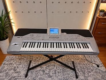 roland em 2000: Korg Pa1X aranjer klaviatura - 61 klaviş, yarım çəkili klaviatura - — 1