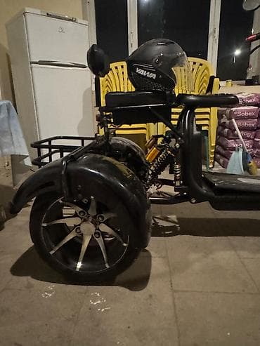 traktor traktor traktor: 500 sm3, 2024 il, 30 km — 1