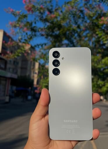 samsung es mini: Samsung Galaxy A16, rəng - Gümüşü, İki sim kartlı — 1
