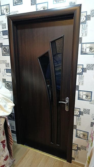 2ci əl otaq qapıları 3 ədəddir 2si yaxşı vəziyyətdədir 1i defekti var