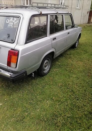 yarasa spoyler: LADA 2104 universal, gümüşü rəng. - Kuzov: 5 qapı, arxa yük bölməsi — 3