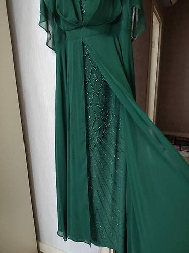 sade donlar: Salam satilir 260 manata alınıb. Cəmi 1 dəfə toya geyinilib. Ölçü 48 — 5