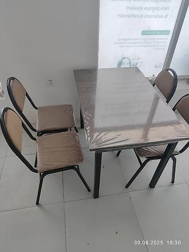 kafe ucun stullar: Eni 0.9 m uzunu 1.2 m. 1 həftə istifade olunub — 2
