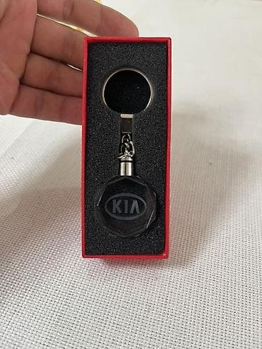 Avtoelektronika: Kompakt avtomobil tozsoranı + “KIA” loqolu açarlıq seti Məhsul — 2