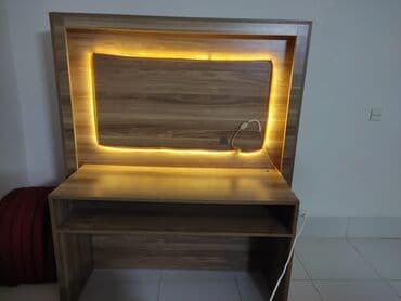 İşlənmiş, Düz TV altlığı, Polkalı, Taxtalı, Azərbaycan lalafo.az -da İşlənmiş, Düz TV altlığı, Polkalı, Taxtalı, Azərbaycan