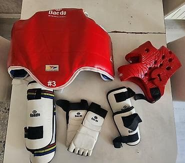 sobalı kamp çadırı: Taekvando idman desti. Teze kimidi. Kask, sinelik, dizlikler — 1