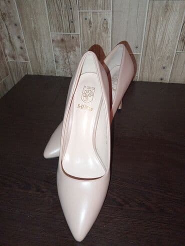 туфли новая не одевала не разу: Tuflilər, Ölçü: 39, İşlənmiş — 2