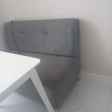 balaca masalar: Kuxna masa dəsti satılır.1 masa,divan və 2 stul.Hamisi birlikdə — 4