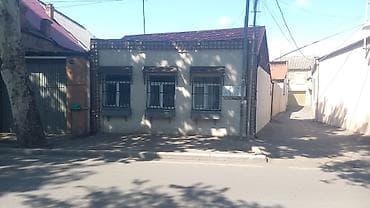 zigda heyet evi: Ev yerləşir Gəncə şəhəri mərkəz Azərin hədiyyələr dükanının yaxınlıqı — 2