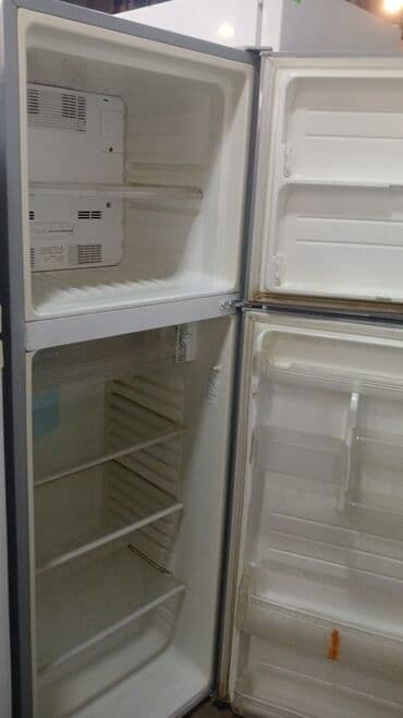 Qabyuyan maşınlar: 2 qapılı Sharp Soyuducu Satılır, rəng - Boz — 2