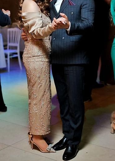 elbiseler: 56kilodan 63 kiloya qeder olan geyimdir,S-M razmer,Geyim — 2